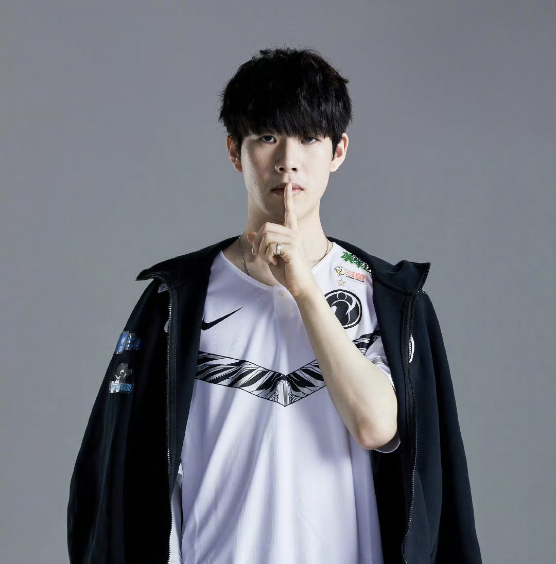 三局比赛中 三局比赛中