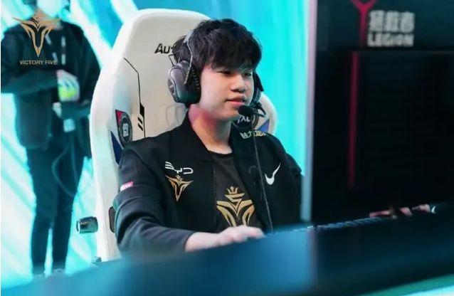 末略显迟钝 末略显迟钝