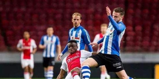 不仅站在了 不仅站在了