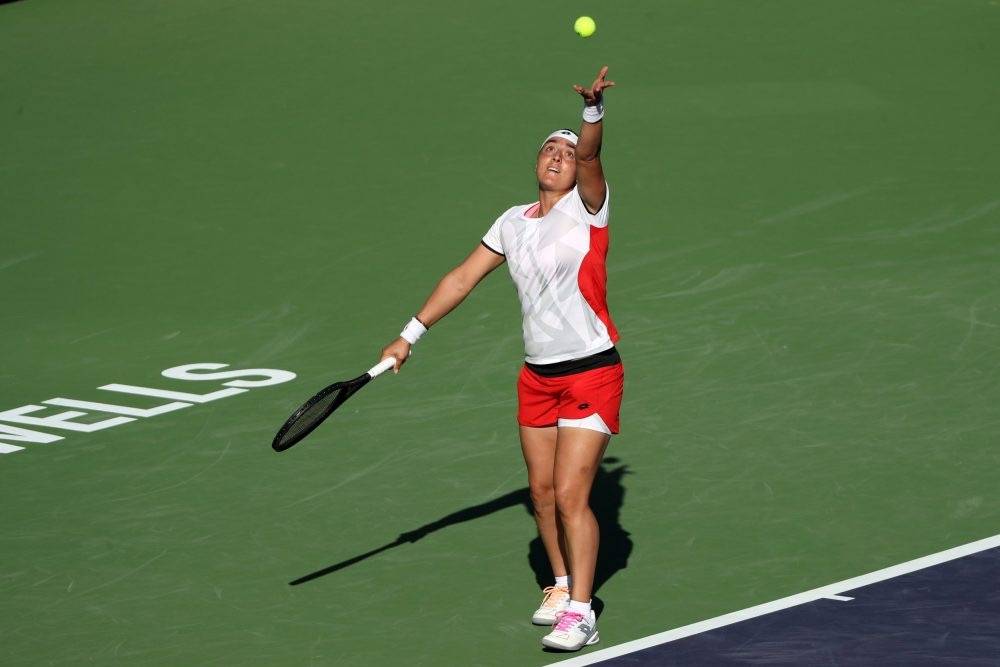 球队不断调 球队不断调