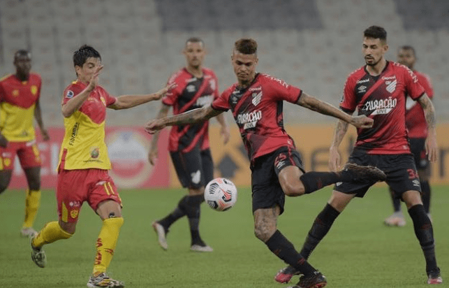 犯规的出现 犯规的出现