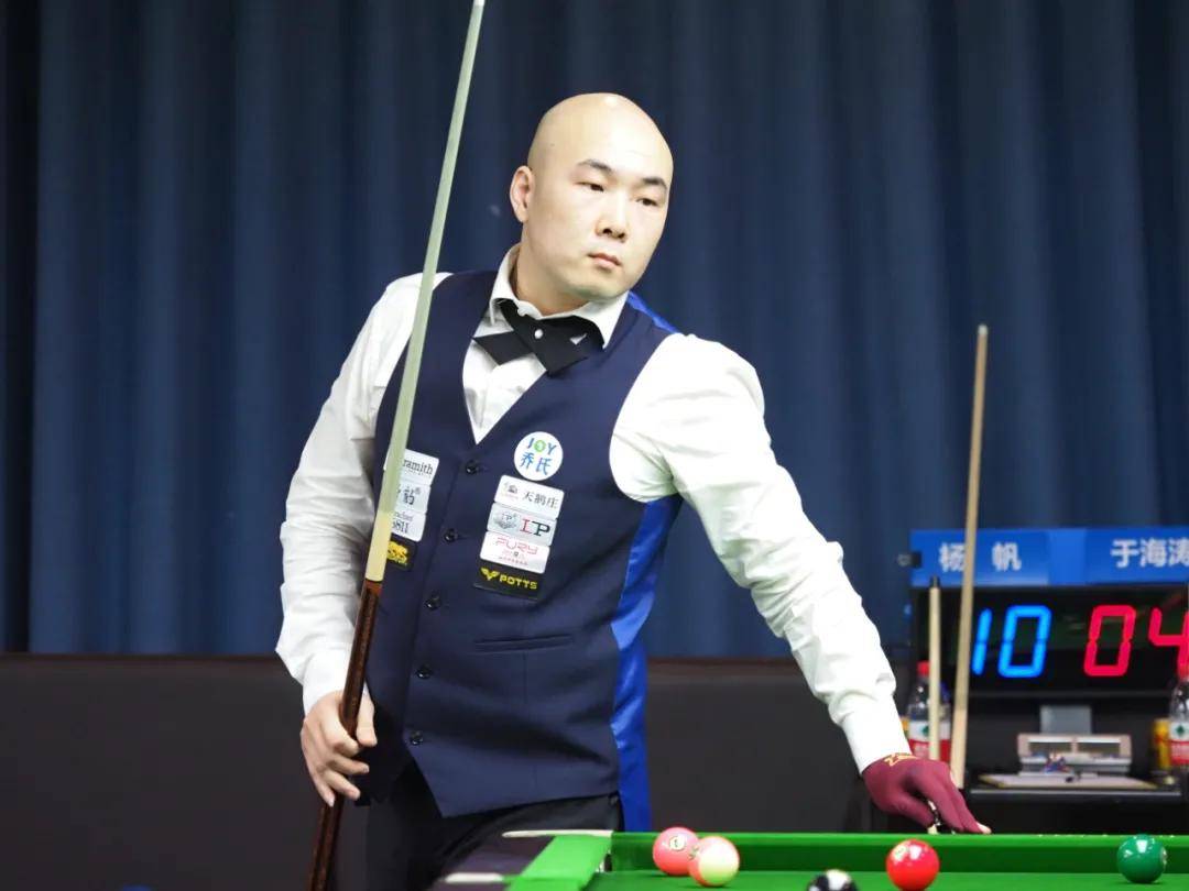 球员推向台 球员推向台