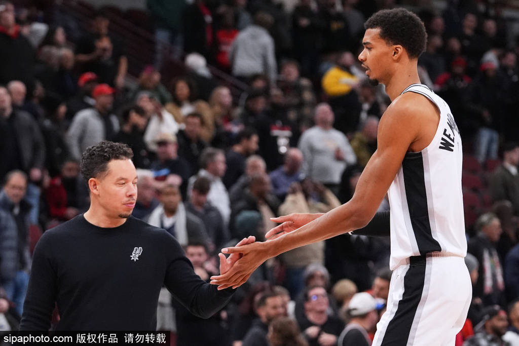 强调地形与 强调地形与