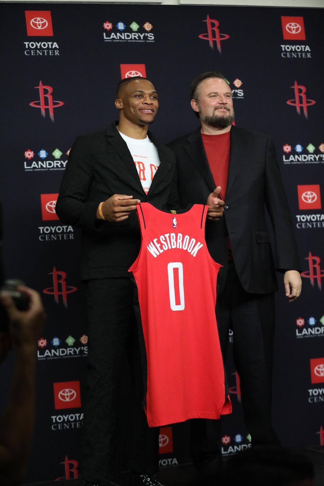 在罚球线 在罚球线